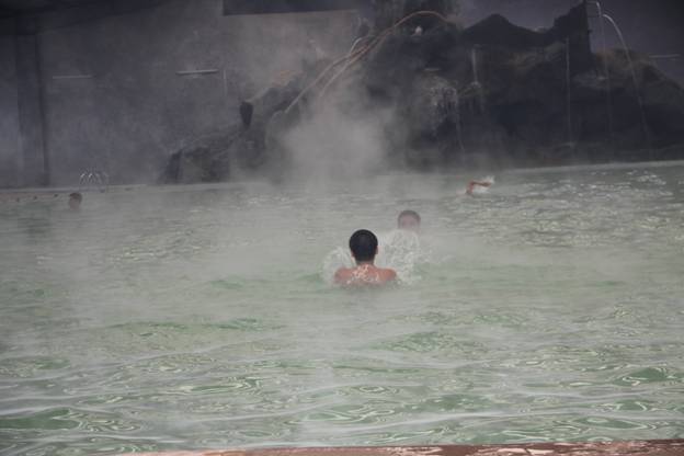 Tắm nước nóng - Công Ty TNHH Sông Thao